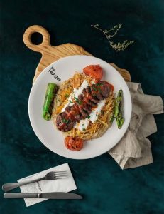 Beğendi, yoğurt, kibrit patates, tereyağlı bazlama ekmeği, Salça Sos